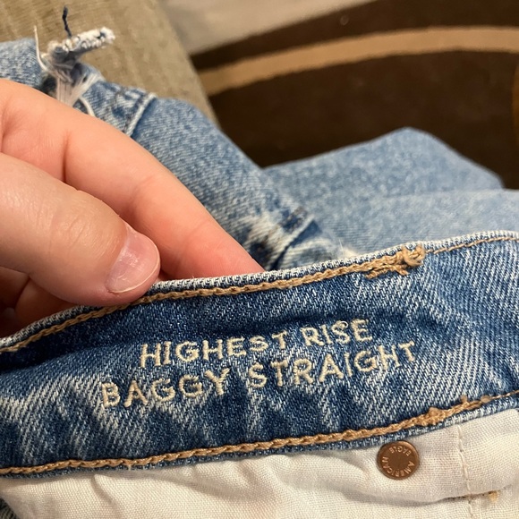 American Eagle Highest Rise Baggy Straight Strigid Distressed Jeans Size 14 - Picture 13 of 13